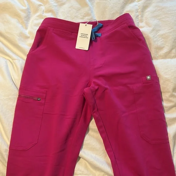 Figs Women's Yola Skinny Scrub Pants Raspberry Sorbet - Picture 3 of 4